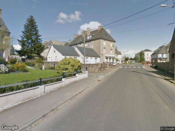 UN IMMEUBLE À USAGE D'HABITATION