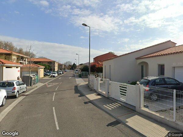 UN APPARTEMENT DE TYPE T2 ET UN EMPLACEMENT DE STATIONNEMENT AERIEN