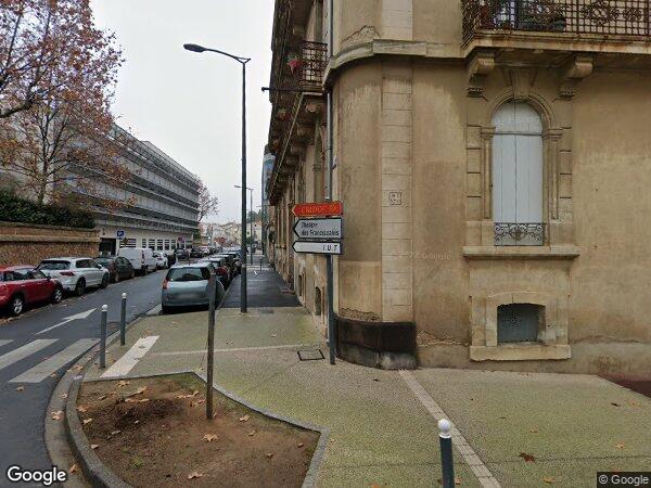 UN APPARTEMENT ET UN PARKING