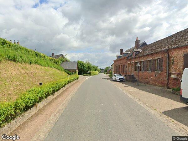 UN IMMEUBLE À USAGE D'HABITATION