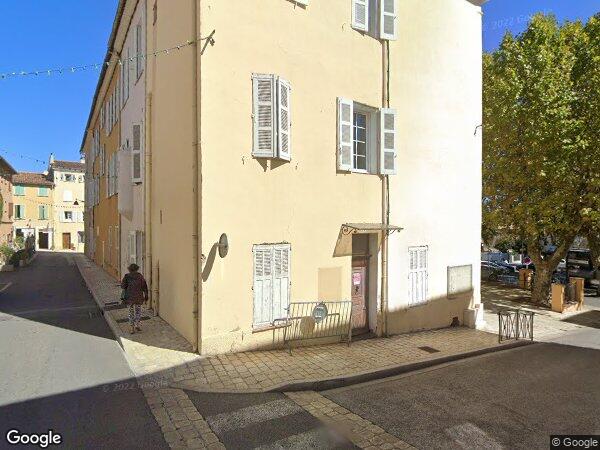 UN  TERRAIN EN NATURE DE BOIS