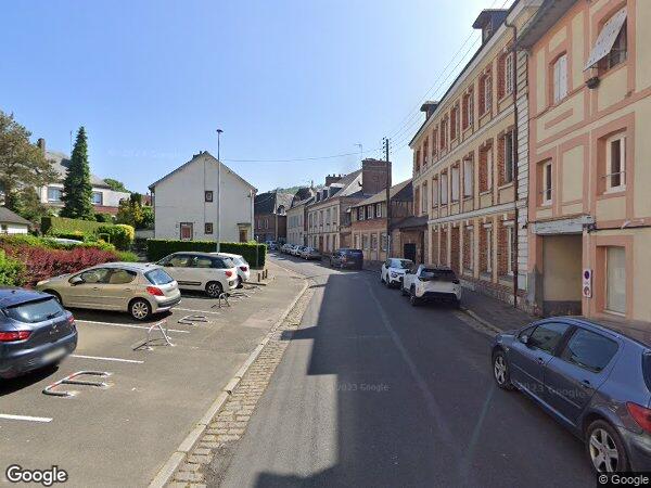 DES LOCAUX COMMERCIAUX/PROFESSIONNELS