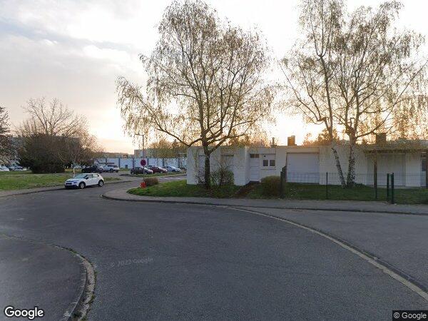 UN APPARTEMENT, UN SECHOIR, UNE CAVE ET UN EMPLACEMENT DE STATIONNEMENT