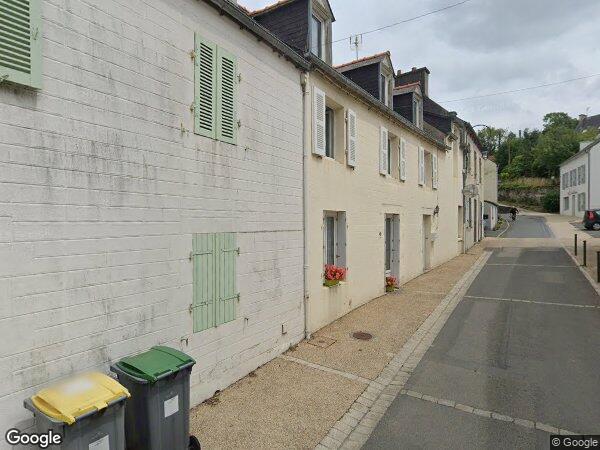 UNE MAISON D'HABITATION