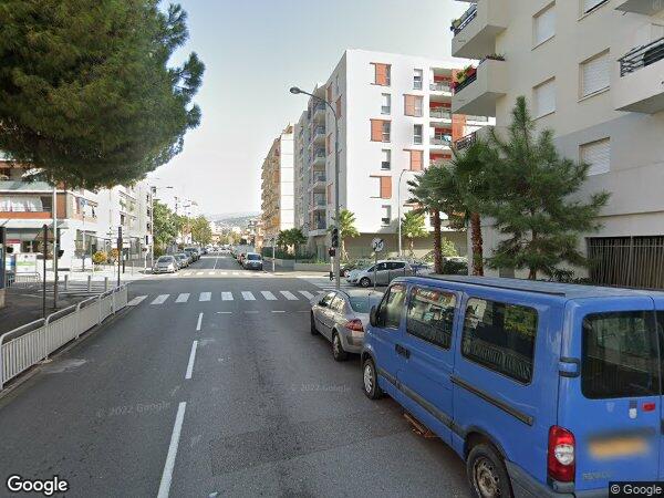 UN APPARTEMENT ET UN PARKING