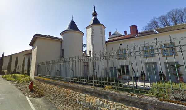 DEUX MAISONS D'HABITATIONS