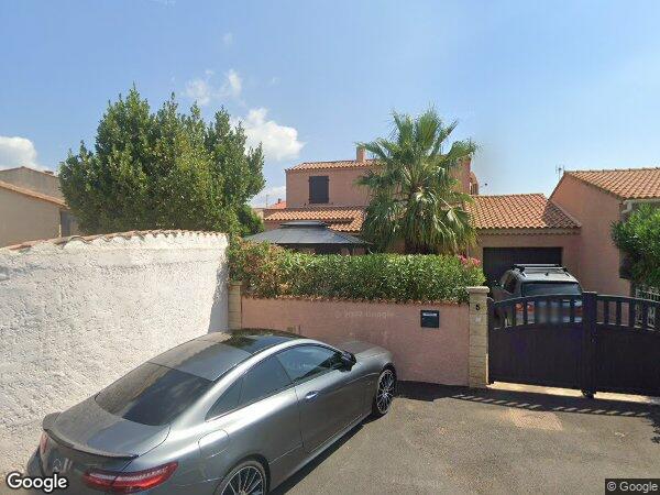 UNE MAISON À USAGE D'HABITATION