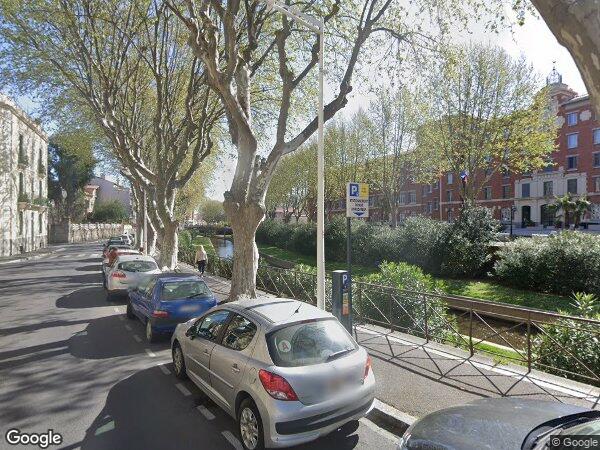 UNE MAISON À USAGE D'HABITATION