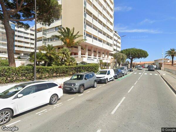 UNE CHAMBRE INDÉPENDANTE