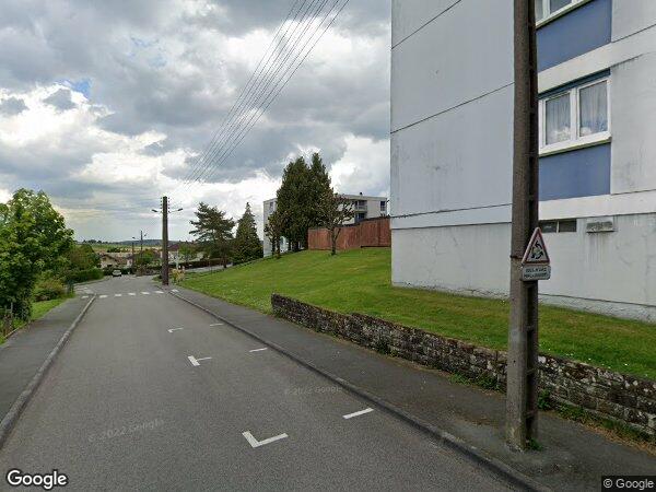 UN APPARTEMENT AVEC CAVE ET UN GARAGE