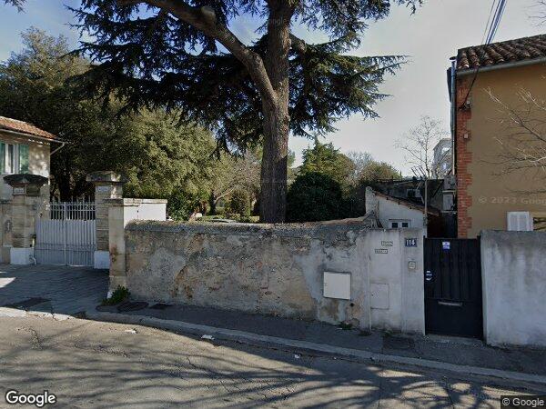 UN APPARTEMENT AVEC UN CELLIER ET UN GARAGE