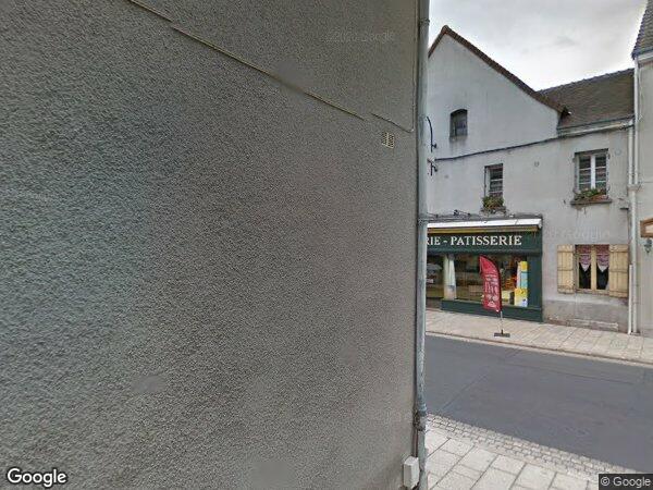 UN ENSEMBLE IMMOBILIER