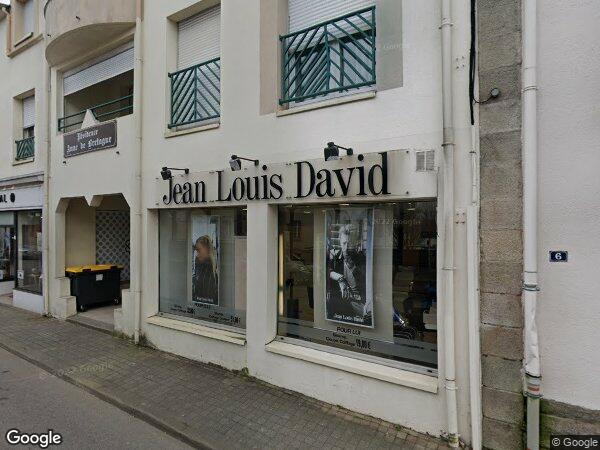 UN APPARTEMENT ET UNE CAVE