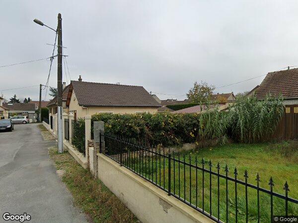 UNE MAISON D'HABITATION