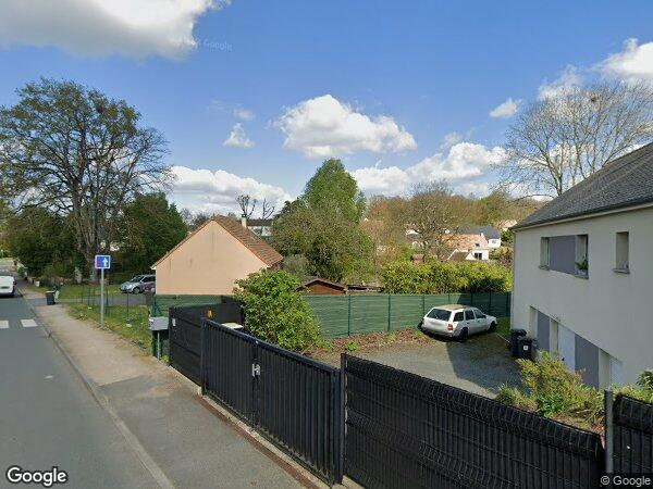 UNE MAISON D'HABITATION 