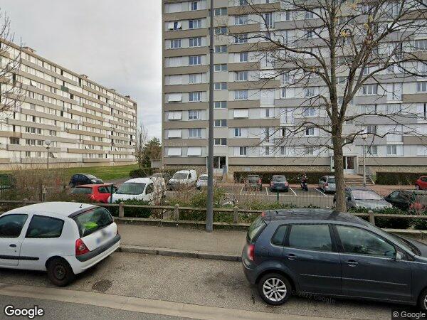 UN APPARTEMENT AVEC UNE CAVE