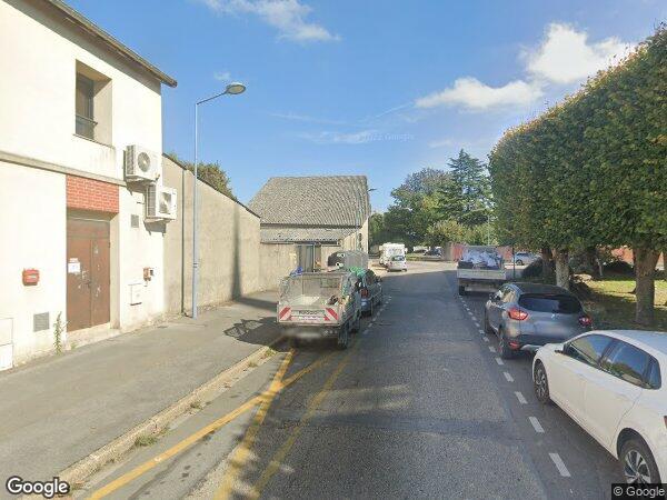 UN ENSEMBLE IMMOBILIER