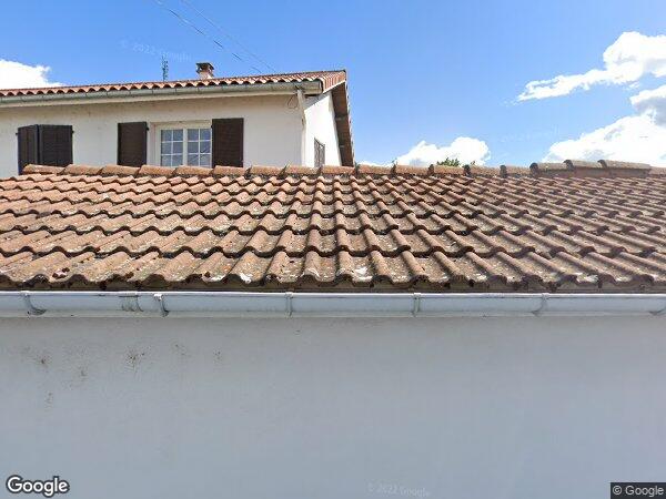 UNE MAISON A USAGE D’HABITATION