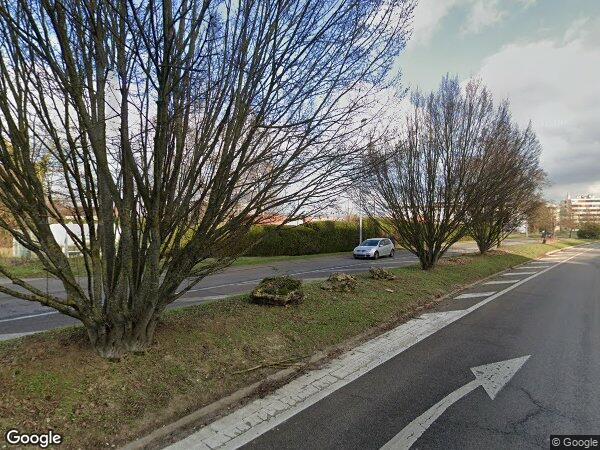 UN APPARTEMENT AVEC CELLIER, LOGGIA, CAVE ET 1 EMPLACEMENT DE  STATIONNEMENT
