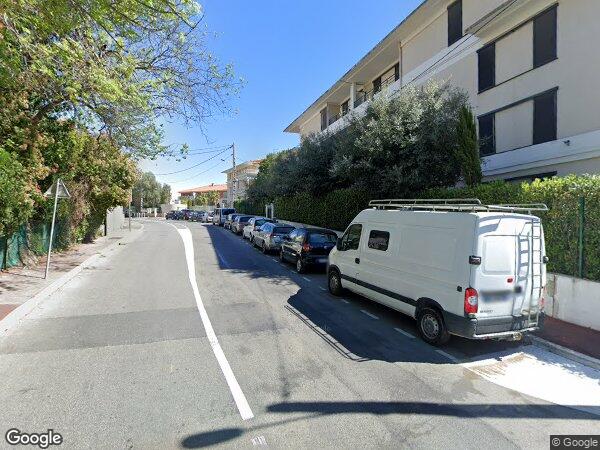 UNE  GRANDE PROPRIÉTÉ