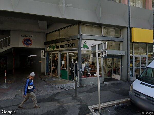 UN APPARTEMENT DE TYPE 5 ET UN EMPLACEMENT DE GARAGE 