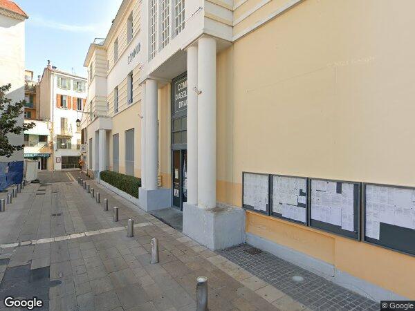 UN APPARTEMENT ET UN GARAGE