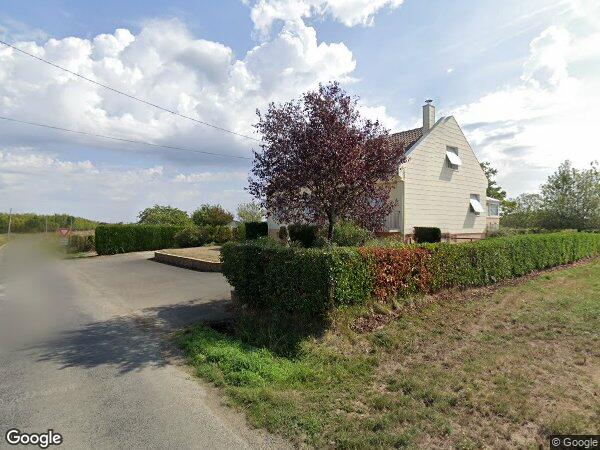 UNE MAISON D'HABITATION