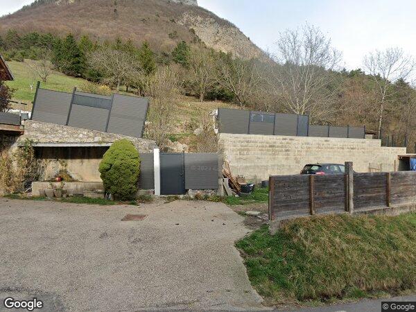 UN ENSEMBLE IMMOBILIER