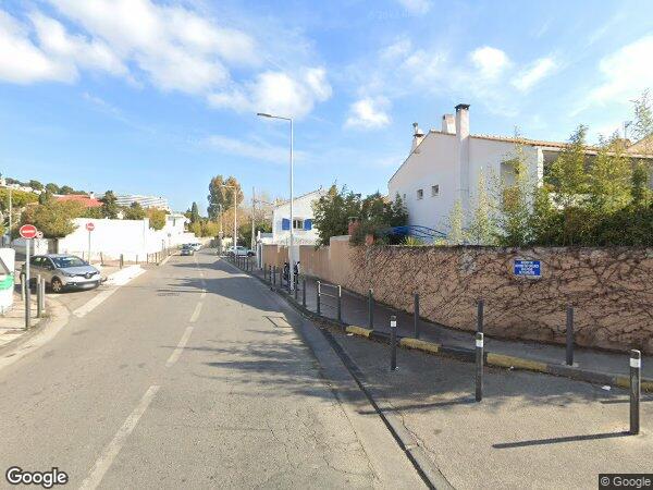 UN APPARTEMENT AT UN BOX DE GARAGE