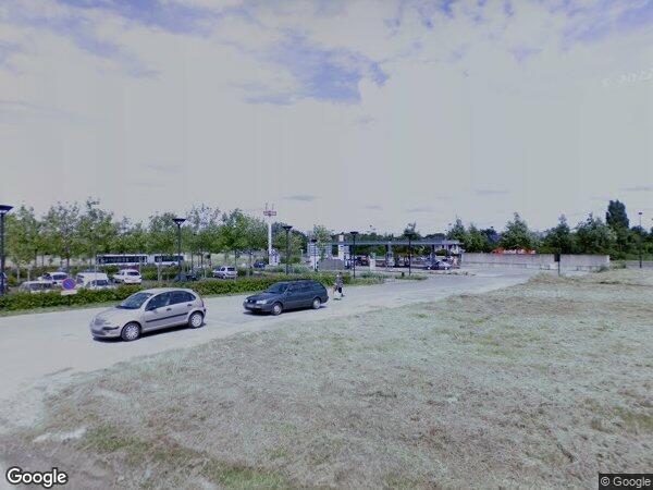 UN APPARTEMENT T3 ET UN PARKING COUVERT