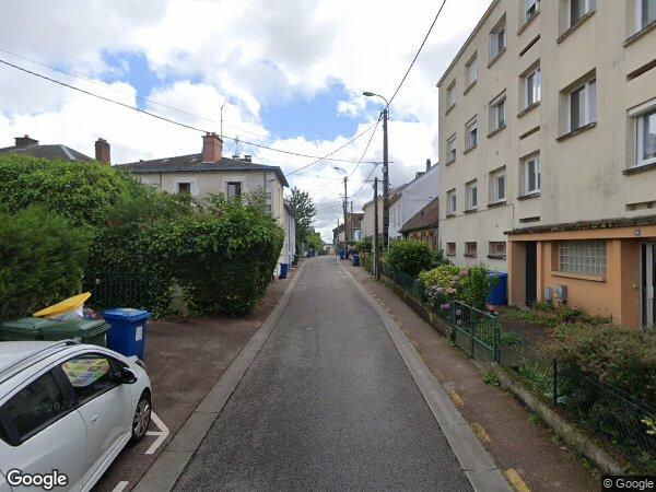 UN APPARTEMENT AVEC CAVE ET GARAGE