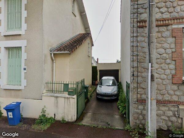 UN  APPARTEMENT TYPE 3 AVEC UNE CAVE ET GARAGE