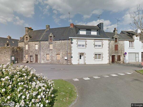 UNE MAISON À USAGE D'HABITATION