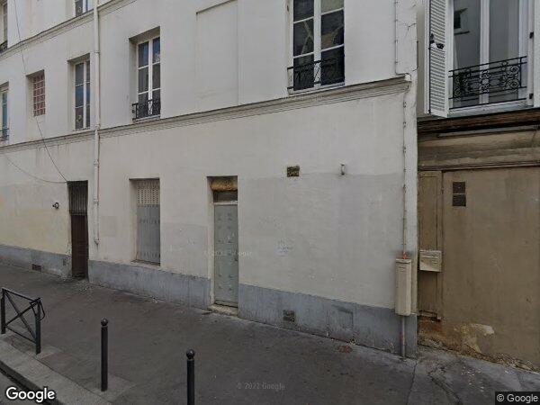 UN APPARTEMENT ET UNE CAVE