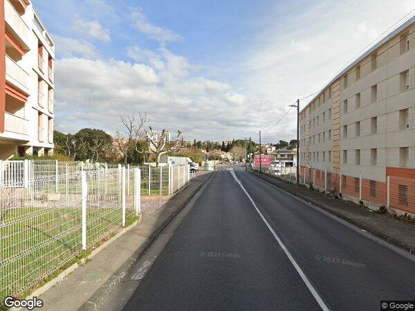 UN APPARTEMENT DE TYPE 4 ET UN EMPLACEMENT DE PARKING