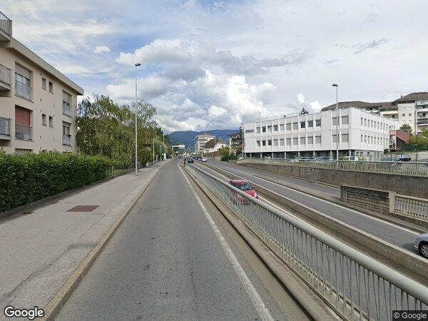 UN APPARTEMENT ET UNE CAVE