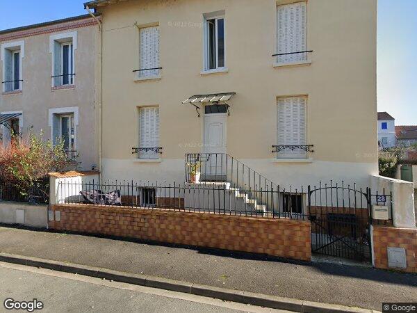 UN APPARTEMENT DE TYPE STUDIO ET UNE CAVE