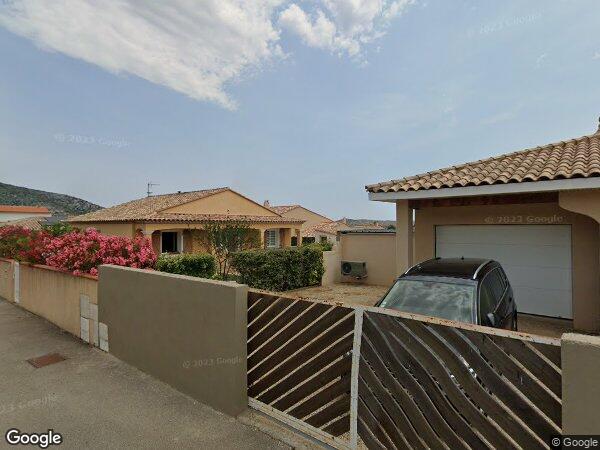 UNE MAISON À USAGE D'HABITATION