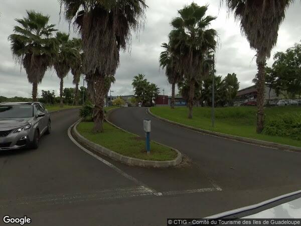 UN ENSEMBLE IMMOBILIER