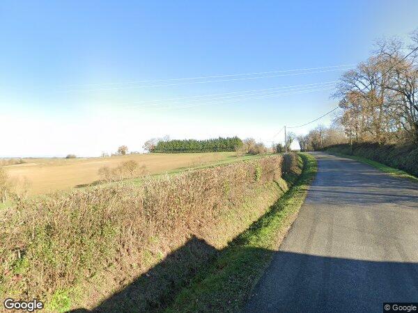 UNE PARCELLE DE TERRE AVEC GRANGE