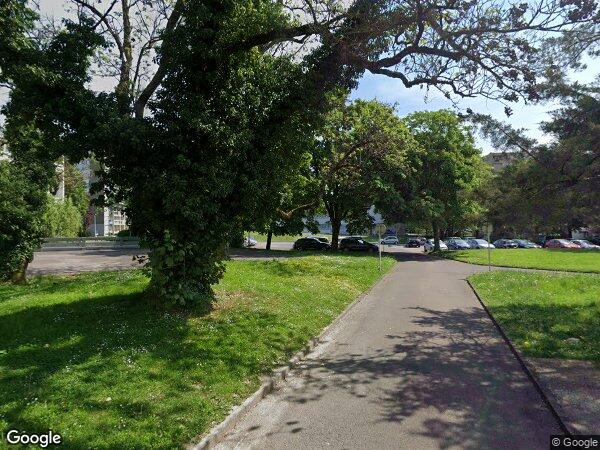 UN APPARTEMENT AVEC CAVE ET UN GARAGE