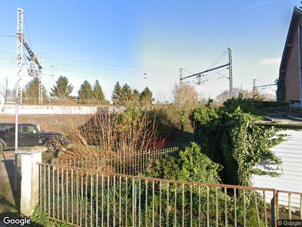 UNE MAISON À USAGE D'HABITATION