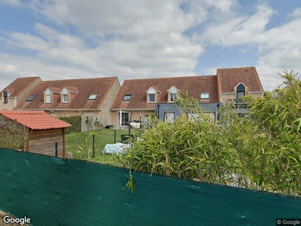 UN IMMEUBLE À USAGE D’HABITATION