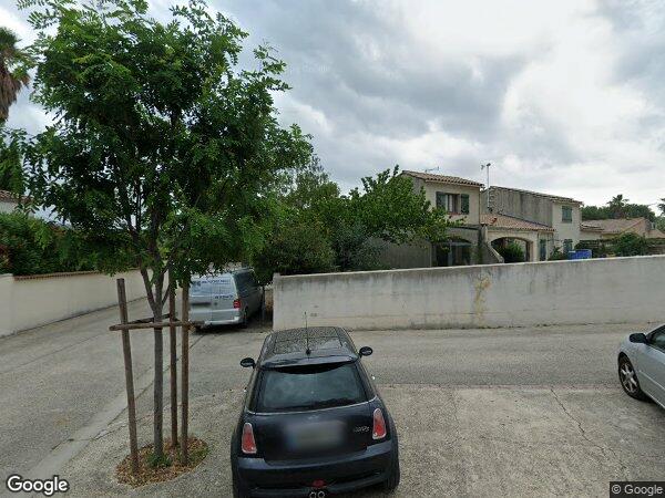 UNE MAISON D'HABITATION