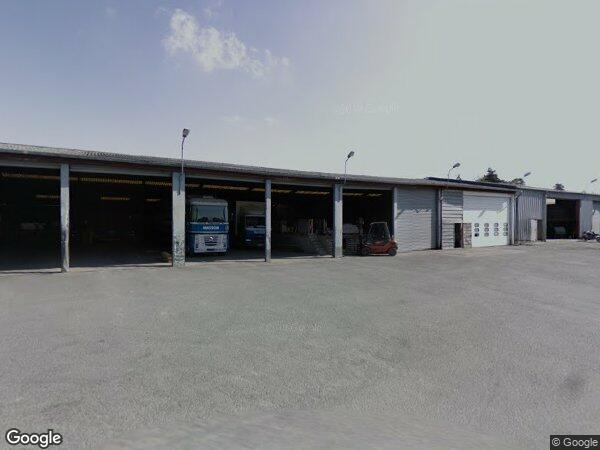 DEUX BÂTIMENTS À USAGE AGRICOLE