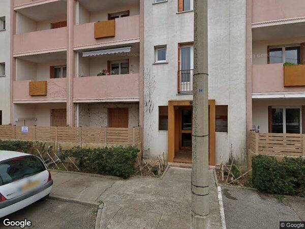 UN APPARTEMENT P2 AVEC PARKING