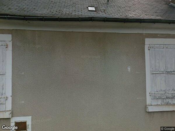 UNE MAISON À USAGE D’HABITATION