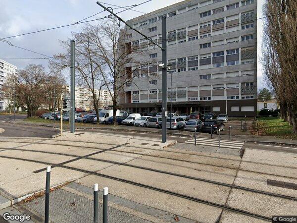 UN APPARTEMENT AVEC CAVE ET UN GARAGE