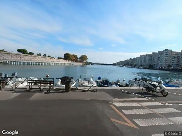 UN APPARTEMENT DE TYPE STUDIO-MEZZANINE