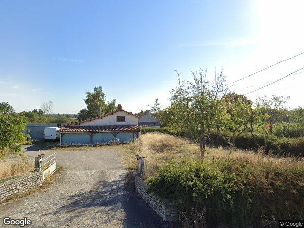 UNE MAISON À USAGE D’HABITATION